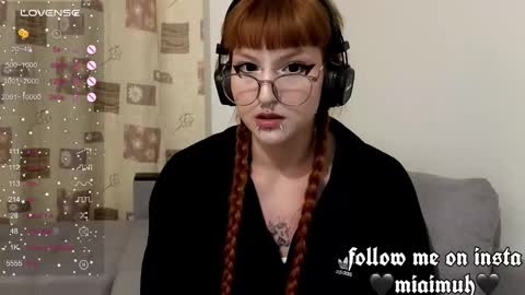 Mia online show from 10/24/25, 08:16