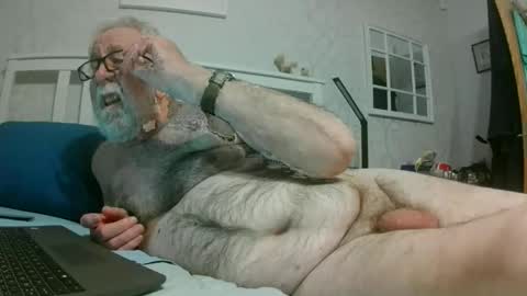 Snapshot of sillyoldman45221063 chatting on 06/02/26, 10:12 sillyoldman45221063 online show from 06/02/26, 10:12