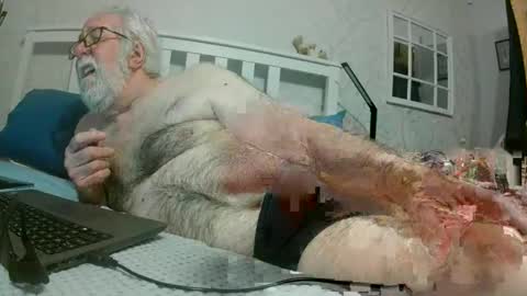 Snapshot of sillyoldman45221063 chatting on 06/07/26, 11:41 sillyoldman45221063 online show from 06/07/26, 11:41