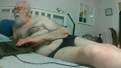 Snapshot of sillyoldman45221063 chatting on 06/08/26, 09:37 sillyoldman45221063 online show from 06/08/26, 09:37