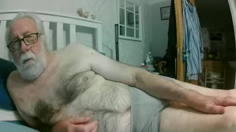 Snapshot of sillyoldman45221063 chatting on 07/12/26, 10:01 sillyoldman45221063 online show from 07/12/26, 10:01