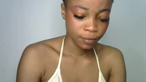Snapshot of silm_baddie14 chatting on 05/03/26, 12:22 slim daddie14 online show from 05/03/26, 12:22