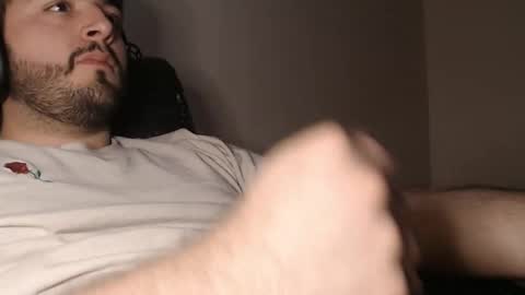 Snapshot of silva1018 chatting on 02/16/25, 07:37 Alvaro online show from 02/16/25, 07:37