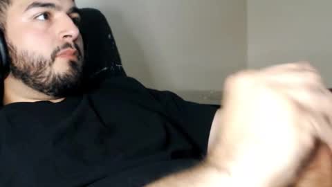 Snapshot of silva1018 chatting on 10/04/25, 04:38 Alvaro online show from 10/04/25, 04:38