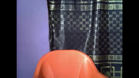 Snapshot of silver_baby06 chatting on 10/31/25, 08:21 silver baby06 online show from 10/31/25, 08:21