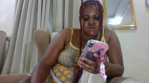 Snapshot of silver_baby06 chatting on 11/16/25, 01:33 silver baby06 online show from 11/16/25, 01:33