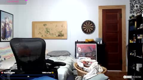 Snapshot of silver_willow chatting on 10/14/25, 08:53 Willow online show from 10/14/25, 08:53