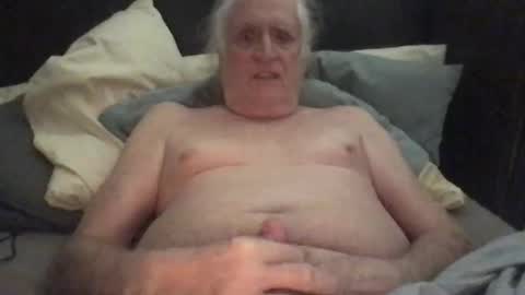 Snapshot of silverliam chatting on 10/21/25, 07:42 Liam online show from 10/21/25, 07:42