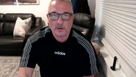 silveroli187 online show from 09/18/25, 07:05