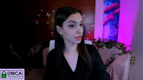 Snapshot of silvia_queen1 chatting on 12/14/24, 10:50 Silvia nude in pvt  online show from 12/14/24, 10:50