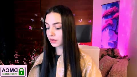 Snapshot of silvia_queen1 chatting on 01/20/25, 09:01 Silvia nude in pvt  online show from 01/20/25, 09:01