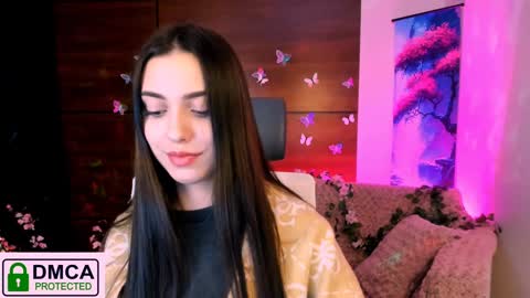 Snapshot of silvia_queen1 chatting on 01/21/25, 12:04 Silvia nude in pvt  online show from 01/21/25, 12:04