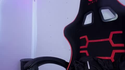 silvia online show from 09/08/25, 04:28