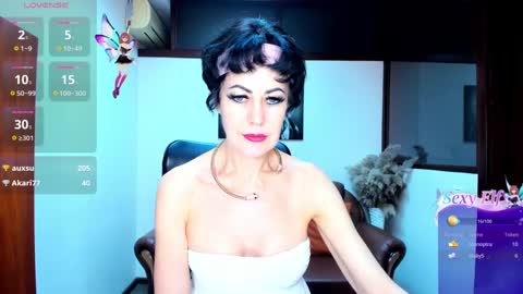 Silvia Wallec online show from 01/13/25, 09:41