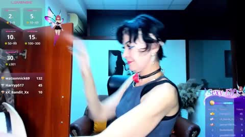 Silvia Wallec online show from 01/24/25, 03:34