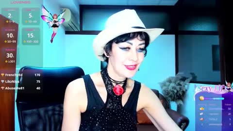 Silvia Wallec online show from 01/25/25, 01:52