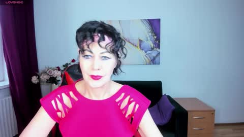 Silvia Wallec online show from 04/24/26, 05:32