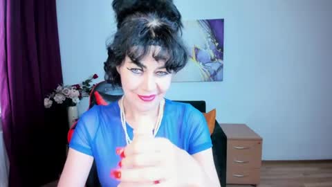 Silvia Wallec online show from 06/30/26, 11:33