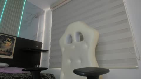 Snapshot of silviarichie_jade chatting on 01/25/25, 03:30 silvia online show from 01/25/25, 03:30