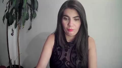 Silvie online show from 12/14/24, 10:28