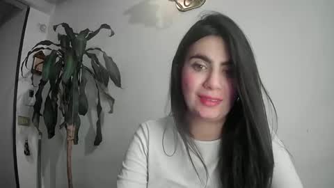 Silvie online show from 02/25/25, 01:09