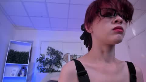 Snapshot of sima_wendy chatting on 09/22/25, 06:37 Wendy help me get get 69 likes  online show from 09/22/25, 06:37