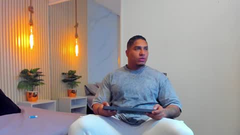 simeone_panda online show from 12/12/24, 11:18