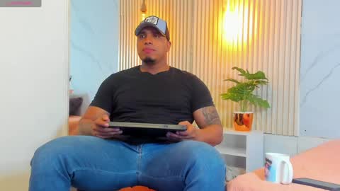 simeone_panda online show from 01/18/25, 12:04