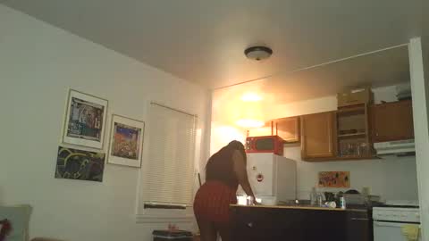 Snapshot of siminfox chatting on 09/30/25, 02:49 Simin Fox online show from 09/30/25, 02:49