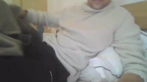 Snapshot of simml98 chatting on 12/16/24, 12:38 Sam online show from 12/16/24, 12:38