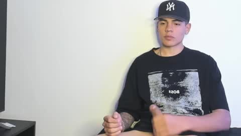 Simon Independent Model online show from 03/03/25, 11:56