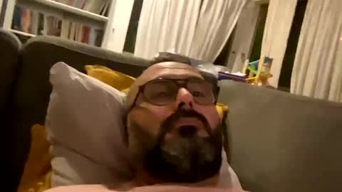 Snapshot of simon_bb chatting on 09/18/25, 08:55 Si online show from 09/18/25, 08:55