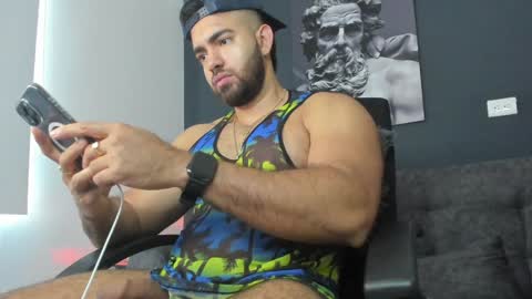 simon_leon01 online show from 01/20/25, 01:00