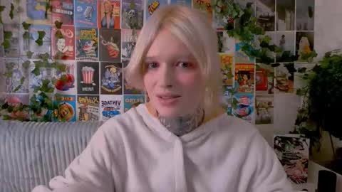 Snapshot of simona_rain chatting on 10/09/25, 02:31 Simona online show from 10/09/25, 02:31