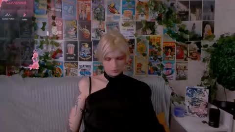 Snapshot of simona_rain chatting on 10/10/25, 12:31 Simona online show from 10/10/25, 12:31