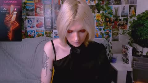 Snapshot of simona_rain chatting on 11/06/25, 10:21 Simona online show from 11/06/25, 10:21