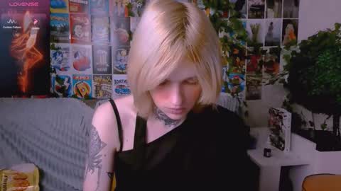 Snapshot of simona_rain chatting on 11/08/25, 12:11 Simona online show from 11/08/25, 12:11