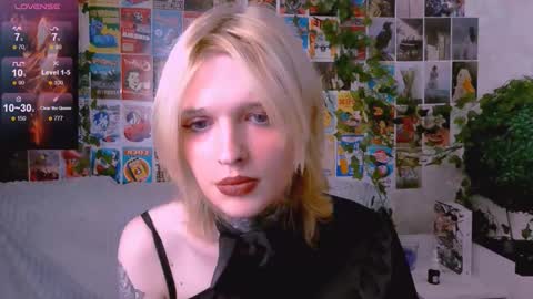 Snapshot of simona_rain chatting on 11/08/25, 09:35 Simona online show from 11/08/25, 09:35