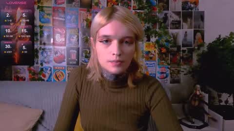 Snapshot of simona_rain chatting on 11/19/25, 07:25 Simona online show from 11/19/25, 07:25