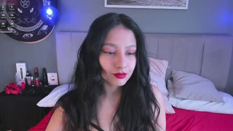 Simone Phill  online show from 12/26/24, 01:10