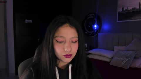 Simone Phill  online show from 01/27/25, 11:32