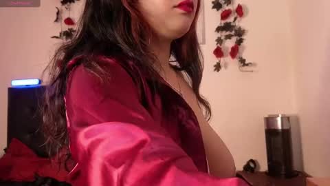 Snapshot of simone_philll chatting on 10/03/25, 07:33 Simone Phill  online show from 10/03/25, 07:33