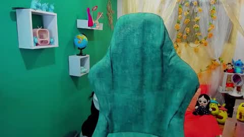 Simon Simpson          Modelo Independiente online show from 12/01/25, 06:29