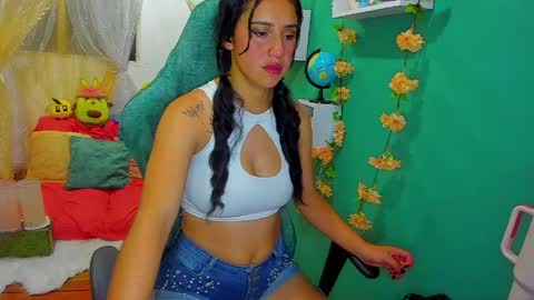 Snapshot of simone_simpson chatting on 04/14/26, 04:40 Simon Simpson Modelo Independiente online show from 04/14/26, 04:40