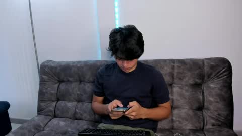 Snapshot of simonlambert__ chatting on 01/20/25, 01:32 Simon online show from 01/20/25, 01:32