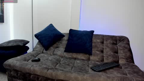 Snapshot of simonlambert__ chatting on 02/05/25, 04:47 Simon online show from 02/05/25, 04:47