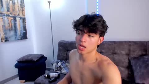 Snapshot of simonlambert__ chatting on 02/12/25, 08:50 Simon online show from 02/12/25, 08:50