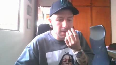 simonm777 online show from 10/16/25, 06:42