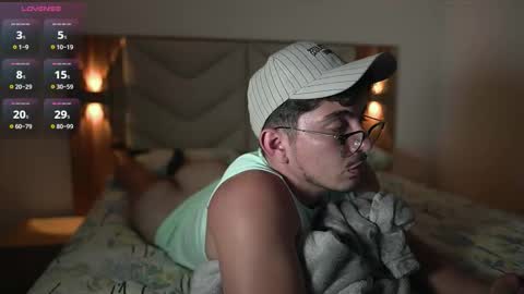 Snapshot of simoon_01 chatting on 12/04/25, 04:11 SIMOON online show from 12/04/25, 04:11