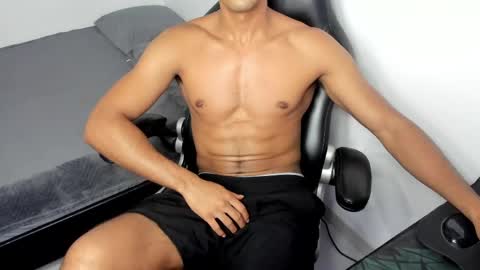 Snapshot of simple_guyy chatting on 04/20/26, 03:31 Andrey online show from 04/20/26, 03:31